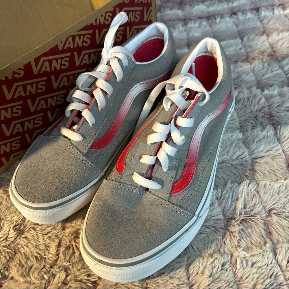 Vans Off The Wall Kids Sneakers
Size 5.5 - Picture 1 of 6